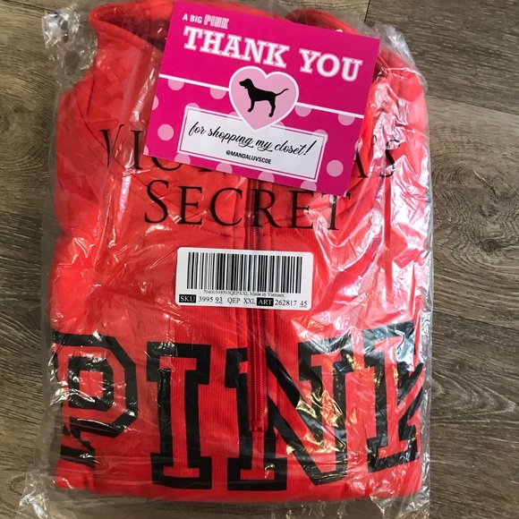 💗VS PINK RED FIRED UP & BLACK LOGO QUARTER ZIP - Picture 6 of 7